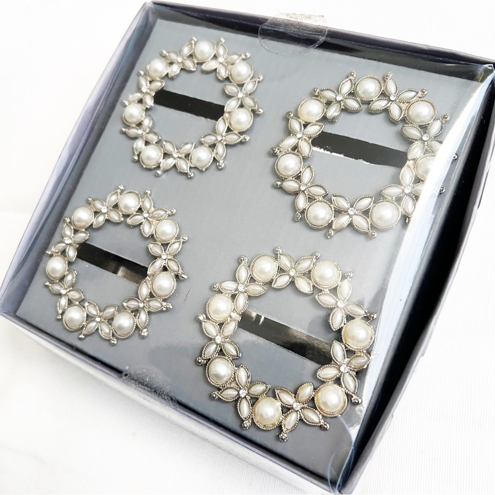 🖤Napkin Rings Set-4pc pearl jeweled